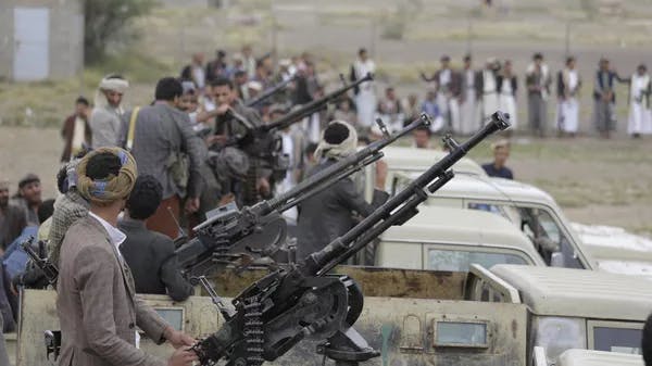 خبير عسكري: «الحوثي» تحصل على السلاح من طهران عبر سفن وقوارب