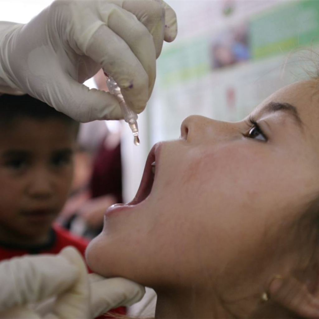 اعرف الحقيقة| توقف التطعيم بلقاح شلل الأطفال لإرساله غزة والسودان